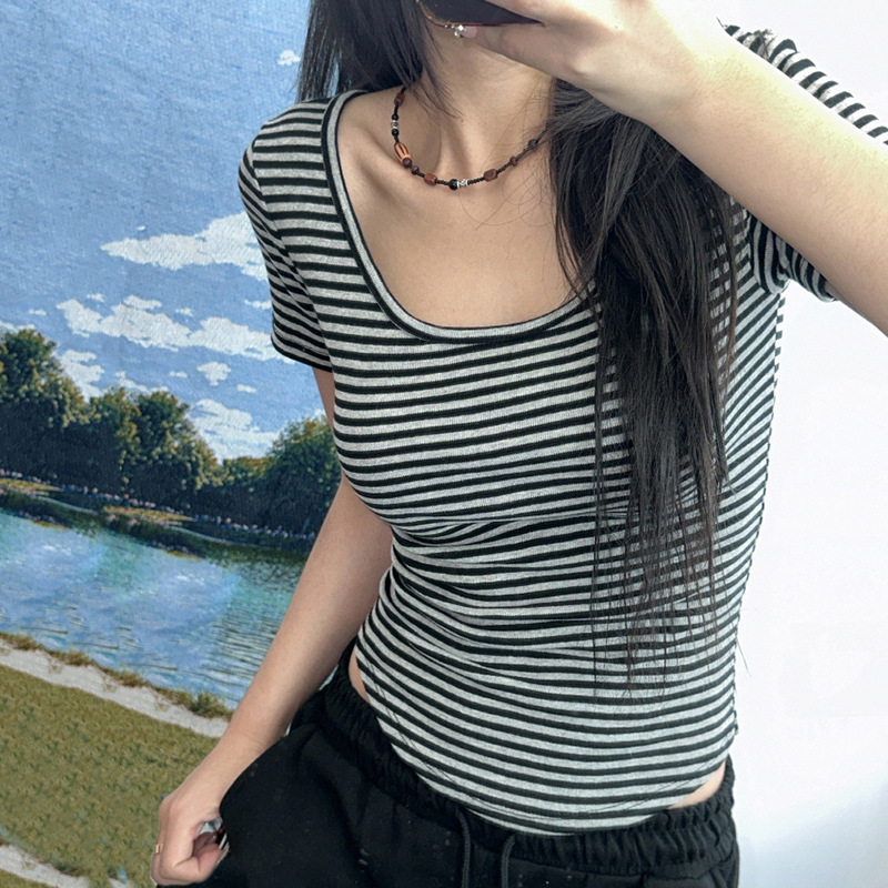 Basic large round neck black and white striped short-sleeved shirt for women with versatile waist-hugging slim pullover base short top